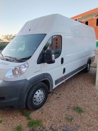 Porte y montaje de muebles.