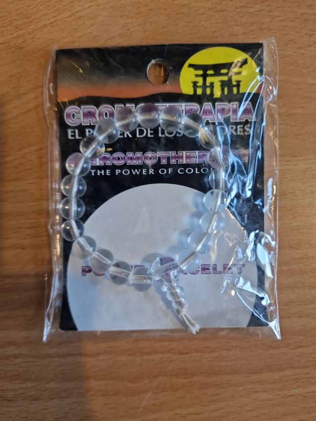 Pulseras y pendientes nuevos