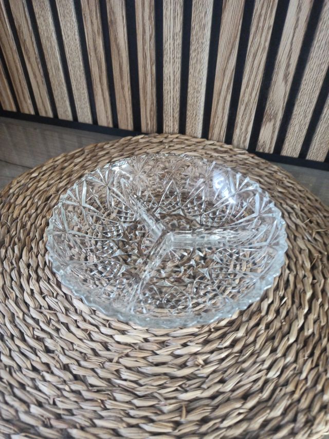 Plato de aceitunas y picoteo.