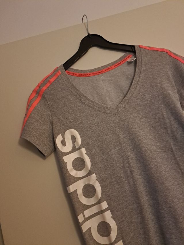 Camiseta Adidas mujer gris-rosa, talla S