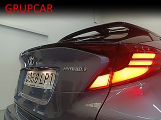 Toyota C-HR Hybrid Advance