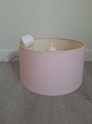 Lámpara de techo infantil. Rosa y blanca