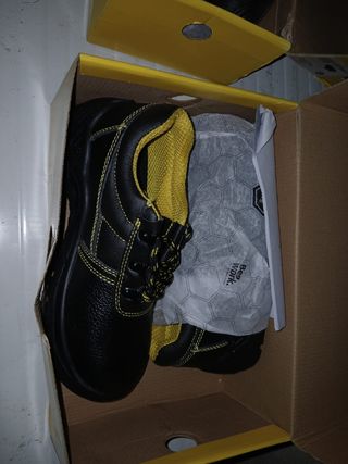 Zapatos seguridad Bee Work