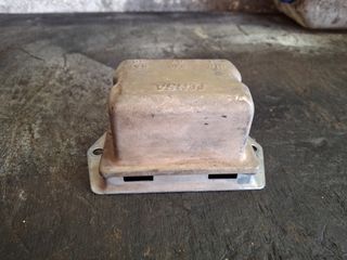 Regulador corriente Seat 600