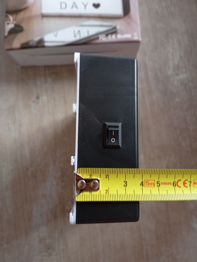 Luz led con letras personalizable.