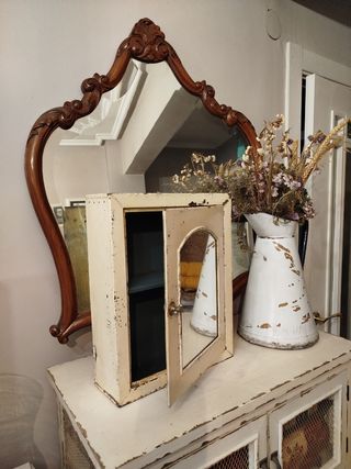 SOLO HOY Botiquín vintage metal blanco