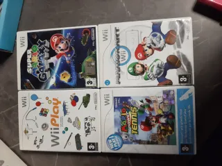 Nintendo Wii console, 9 DVD giochi e accessori