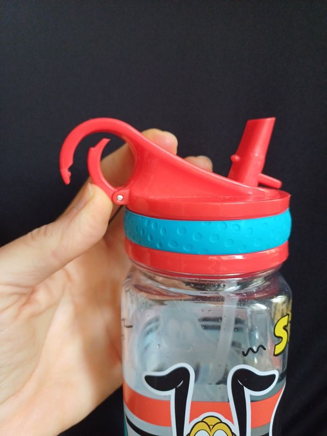 Cantimplora con gancho