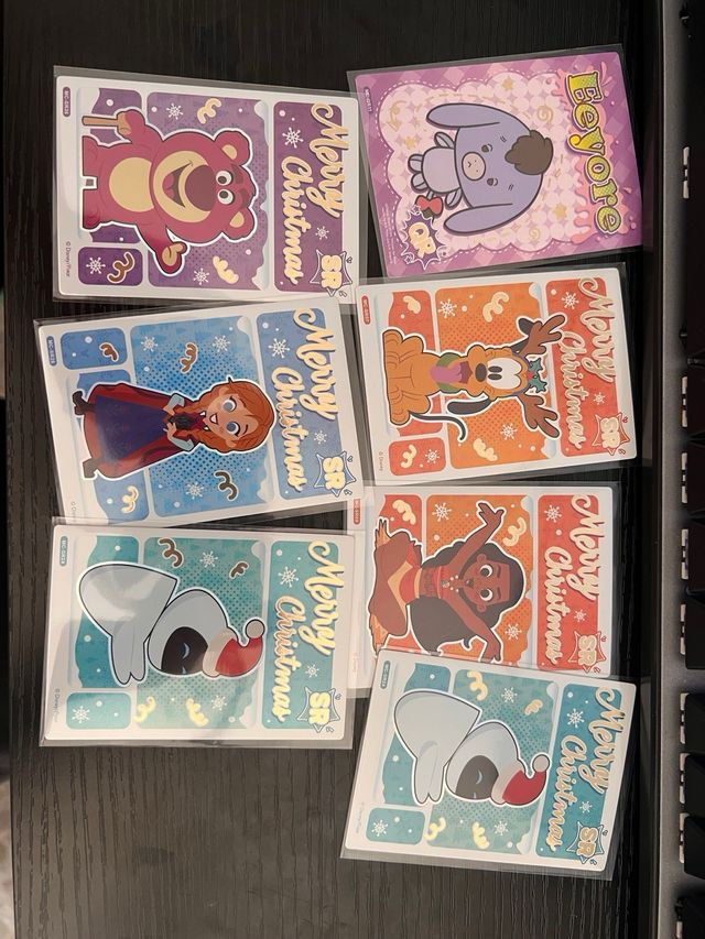 Disney 100 Merry and Bright Leer descripción