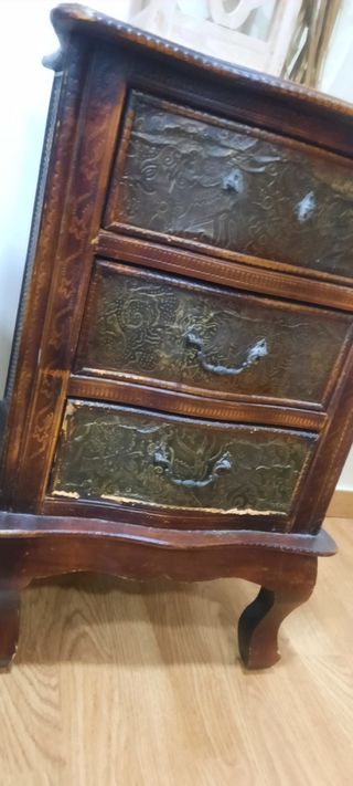 Mesita de noche vintage