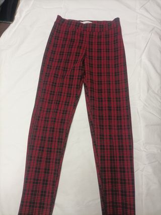 Leggins Zara cuadros rojos