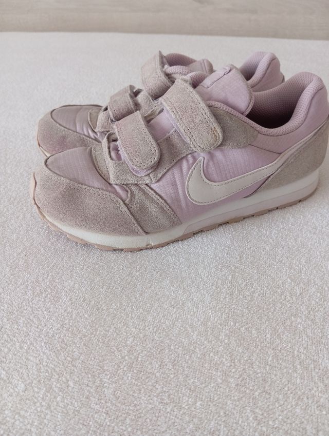 Deportivas Nike con velcro