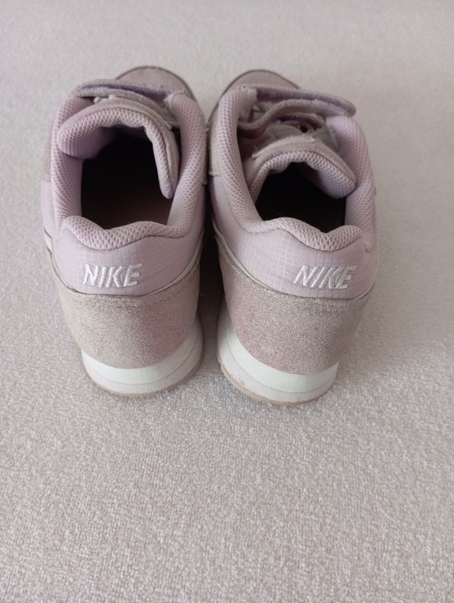 Deportivas Nike con velcro