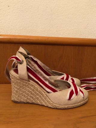 BIMBA Y LOLA cuñas terciopelo 38