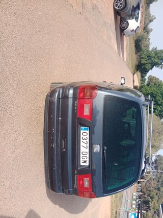 SEAT Alhambra 2025
