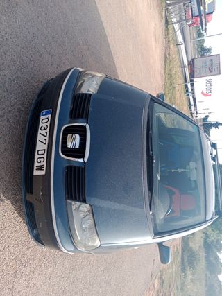 SEAT Alhambra 2025