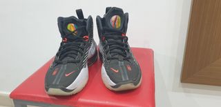 Zapatillas Nike - Deportivas Negras y Blancas
