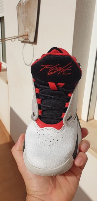 Zapatillas Nike - Deportivas Negras y Blancas
