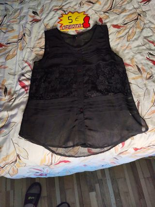 Blusa negra sin mangas - 5€