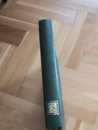 Archivador de sellos. Nuevo. 8 láminas