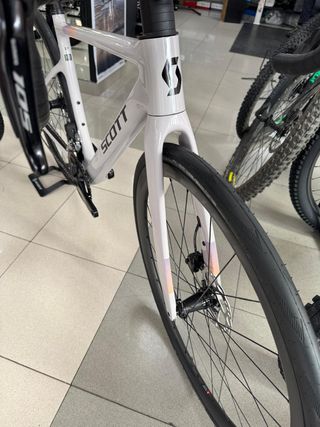 Bicicleta Scott Addict 30 2025 