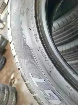 215 55 R17 98W Interstate - 1 neumático +90%