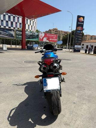 Yamaha FZ6 S2 600.
