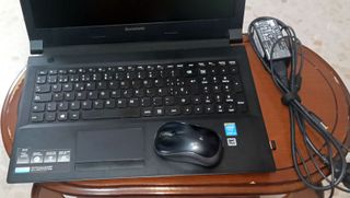Portátil Lenovo i3 