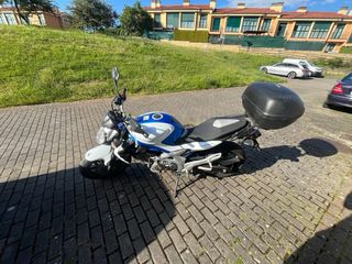 Suzuki Gladius 650 A2