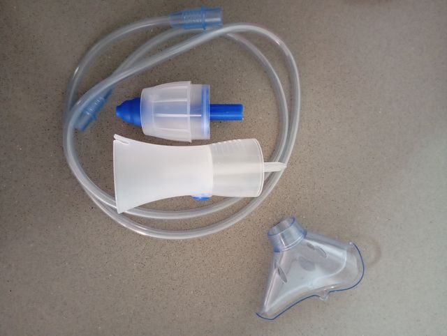 Nebulizador para niños y adultos Omron 