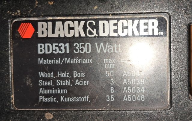 Motor sierra de calar Black and decker.