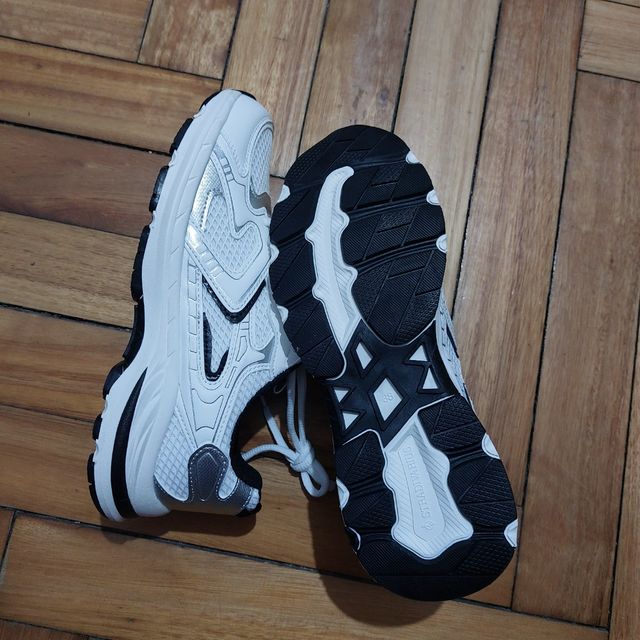 TENIS NUEVO A ESTRENAR !!!