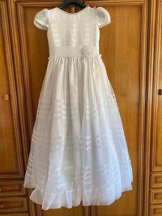 Vestido de Comunión con Cancán incluido 