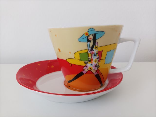 Servizio tazze con piattino vintage