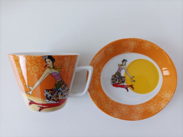 Servizio tazze con piattino vintage