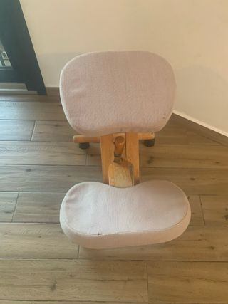 Due sedie ergonomiche per le ginocchia