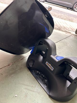Porta eskis magnetico
