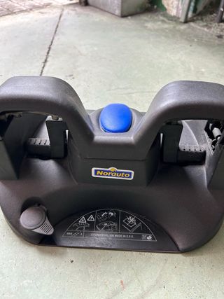 Porta eskis magnetico