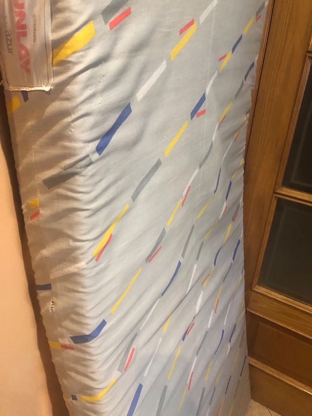 colchón con funda de 13x80x180