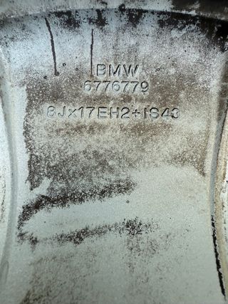 Llantas BMW 17" - 245/45 R17 neumaticos al 80%
