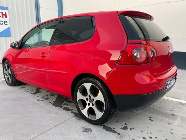 Volkswagen Golf 5.  2.0 TDI.  140cv