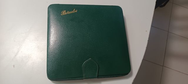 Caja de pañuelos de piel, vintage.