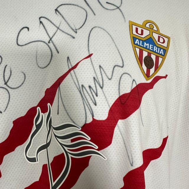 Camiseta firmada Puma Almeria 2021 2022 Sadiq