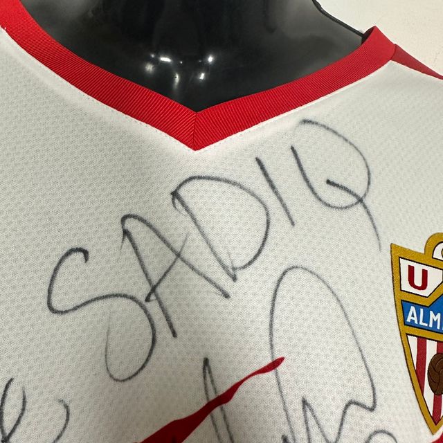 Camiseta firmada Puma Almeria 2021 2022 Sadiq