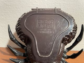 Mighty Max trapped by aracnoid