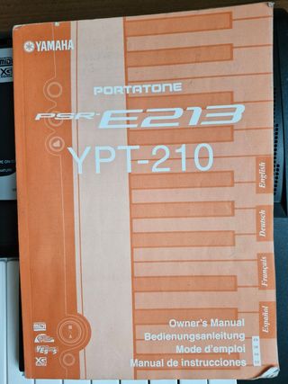 Teclado Yamaha PSR-E213