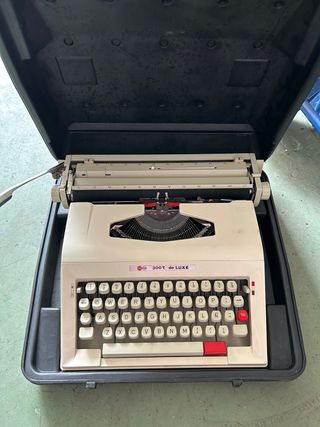 maquina de escribir Olivetti 300T 