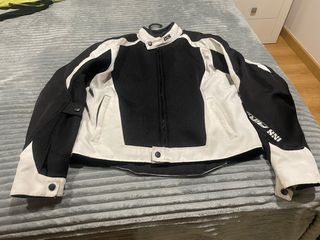 Cazadora moto RST negra y blanca