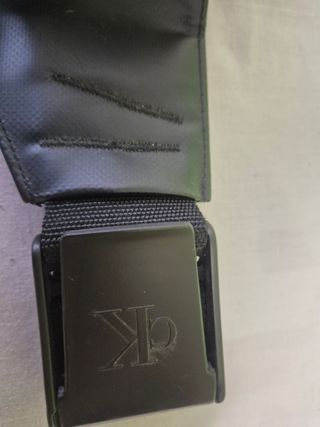 Riñonera Calvin Klein negra y verde