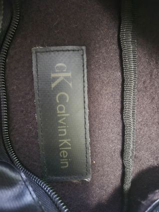 Riñonera Calvin Klein negra y verde